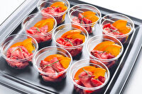 Italian Catering AKITOーアキトー-ローストビーフの香味ソースオレンジ添え