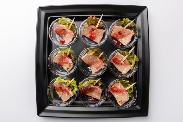 ミートローフのベリーソース添え