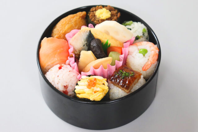 ゐざさ-手まり寿司弁当 牡丹