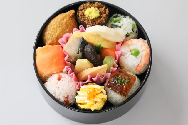 ゐざさ-手まり寿司弁当 牡丹