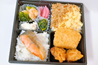 ゆうゆう弁当-ボリューム弁当【海老カツと海老＆ブロッコリー炒め】