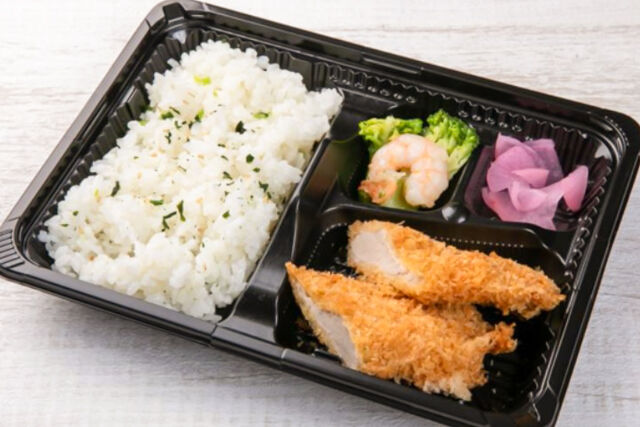 ヒレカツと海老＆ブロッコリー炒め弁当