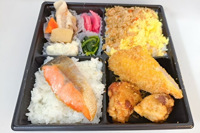 ゆうゆう弁当-ボリューム弁当【ヒレカツと肉じゃが】
