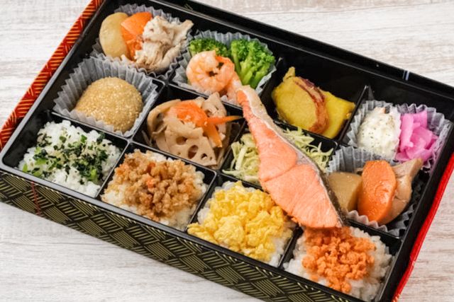 ゆうゆう弁当-12マス弁当（鮭）
