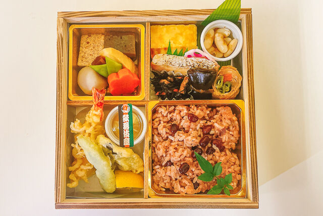 歌舞伎座-【熨斗対応可】幕の内弁当～赤飯～