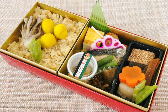 ＜9月10月限定＞ 観劇弁当～栗と舞茸の五目御飯～