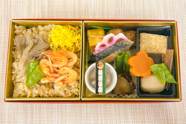 歌舞伎座-＜11月12月限定＞ 観劇弁当～桜えびと舞茸五目御飯～