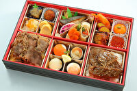 創業70年かどや～別邸～-熊本産A5焼肉とすき焼きの豪華おせち風折重 苑寿（えんじゅ）No.156