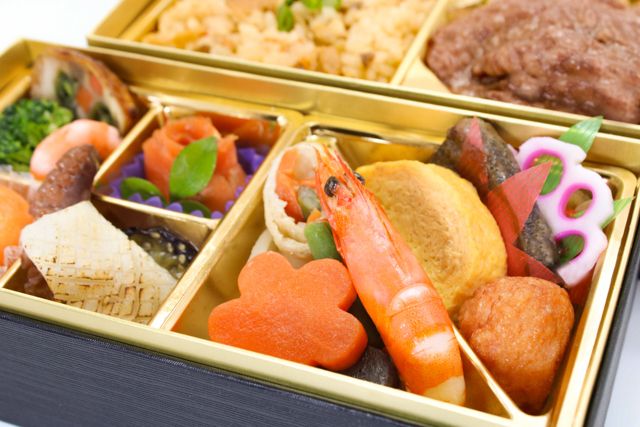 創業70年かどや～別邸～-瑠王（りゅうおう）～熊本県産牛「和王」のすきやき2段御膳～炊き込みごはん～ No.252