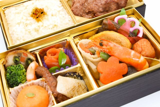 創業70年かどや～別邸～-瑠王（りゅうおう）熊本県産牛「和王」のすきやき2段御膳～ちりめん山椒ごはん～ No.253