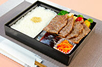 熟成焼肉 ハンバーグ 格之進 プラチナム-黒毛和牛特上焼肉（ハーフ）（極旨ステーキソース）