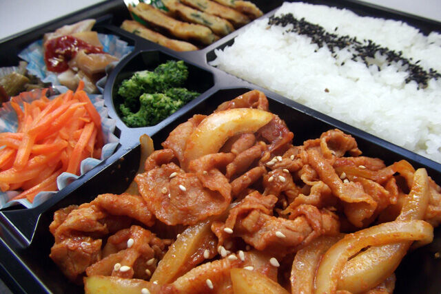 韓味-ピリ辛豚プルコギとチヂミセット弁当