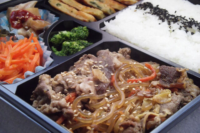 韓味-チャプチェ入り牛プルコギとチヂミセット弁当
