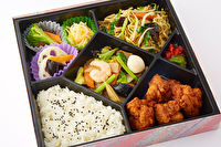 香菜屋～かなや～-【特製 幕の内弁当】八宝菜と若鶏の唐揚げ弁当