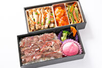 香菜屋～かなや～-【熨斗対応可】【贅沢二段弁当】サーロインステーキ＆人気中華御膳（油）
