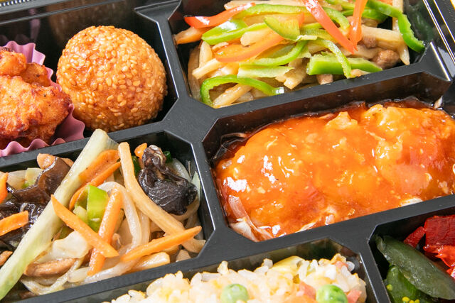 香菜屋～かなや～-【熨斗対応可】胡麻団子入り豪華幕の内弁当