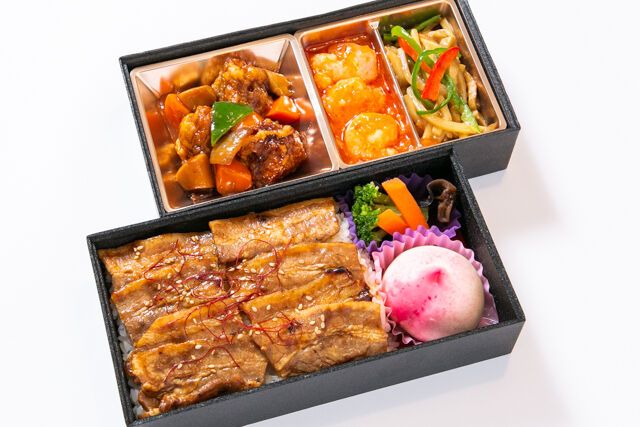 香菜屋～かなや～-【熨斗対応可】【贅沢二段弁当】豚カルビ焼肉＆人気中華御膳（黒）
