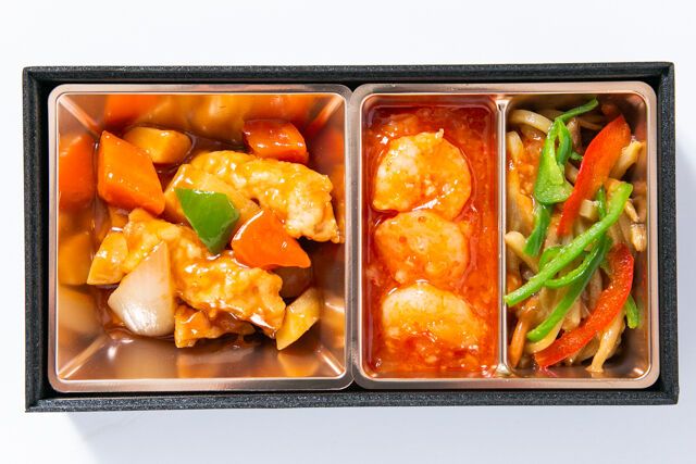 香菜屋～かなや～-【熨斗対応可】【贅沢二段弁当】豚カルビ焼肉＆人気中華御膳（白）