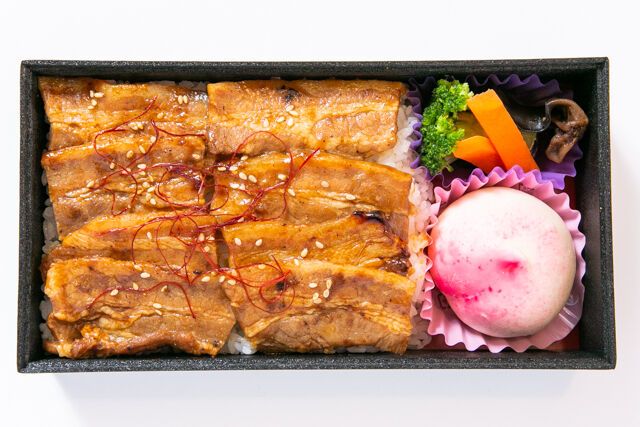 香菜屋～かなや～-【熨斗対応可】【贅沢二段弁当】豚カルビ焼肉＆人気中華御膳（油）