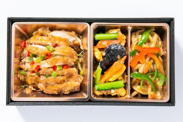 香菜屋～かなや～-【熨斗対応可】【贅沢二段弁当】豚カルビ焼肉＆人気中華御膳（油）