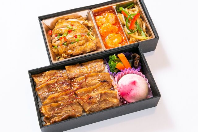 【熨斗対応可】【贅沢二段弁当】豚カルビ焼肉＆人気中華御膳（油）