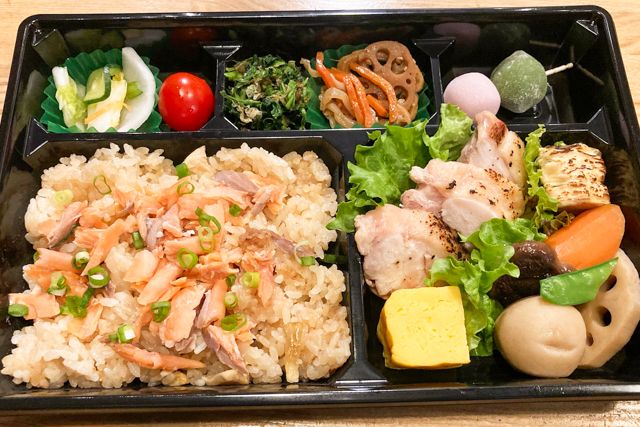 割烹 やまもと-望〜鶏肉の炙り焼きと鮭湯葉ご飯懐石