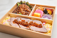 割烹出水-国産牛ハンバーグとローストビーフ弁当
