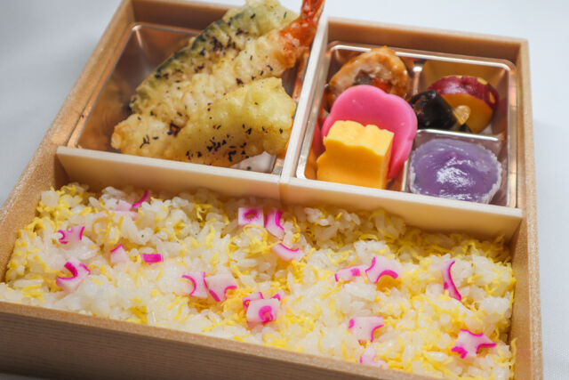 割烹出水-3種てんぷらの錦糸ご飯弁当