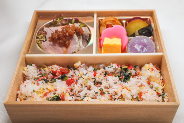 割烹出水-ローストビーフの梅ちりめんご飯弁当