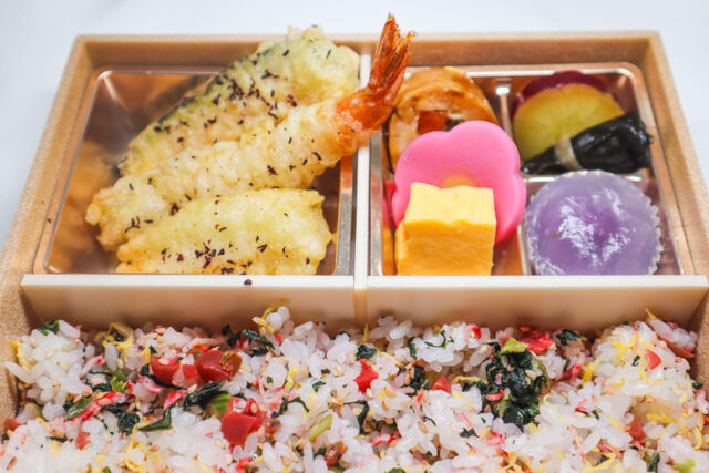 割烹出水-3種てんぷらの梅ちりめんご飯弁当