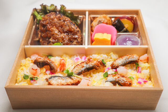 割烹出水-国産牛ハンバーグと鰻と海老のチラシ寿司弁当