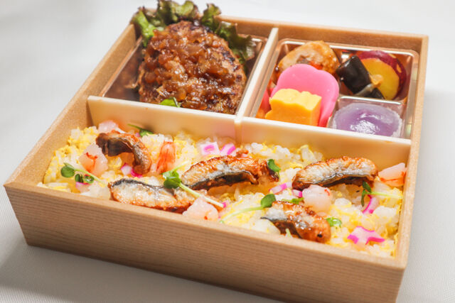 割烹出水-国産牛ハンバーグと鰻と海老のチラシ寿司弁当