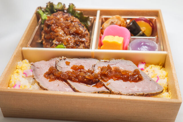 割烹出水-国産牛ハンバーグとローストビーフ弁当