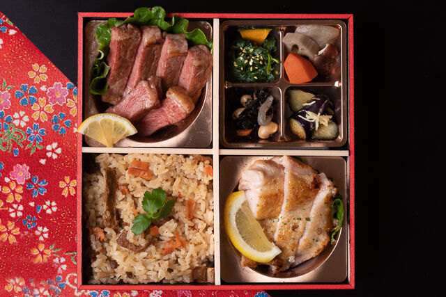 特選サーロインステーキと桜姫鶏の炊き込み御膳