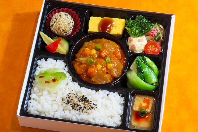 中華ダイニング 家座冨-【熨斗対応可】【ベジタリアンにおすすめ】野菜のチリソース＆チンゲン菜の炒め弁当