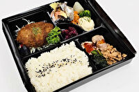 和馬&#039;sキッチン-淡路牛ハンバーグとイベリコ豚のロースト・森のキノコ添え弁当