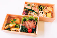 季節料理 和彩亭-【熨斗対応可】【お肉とお魚】ローストビーフ山葵ソース添え二段御膳