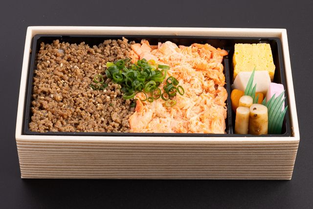 Delivery kitchen DAN-山形牛と銀鮭の彩り弁当
