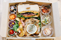 KITCHEN HALU HALU-【おひとり様オードブル】国産鶏のハーブチキン～サンドボックス