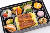 旬菜ダイニングKitchen比呂-【謹製】鰻と和洋惣菜の囲味（かこみ）御膳