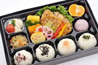 旬菜ダイニングKitchen比呂-ハーブチキンソテーと和洋惣菜の囲味（かこみ）御膳