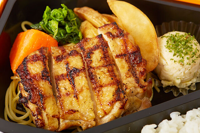 キッチンhimawari 大阪店 の お肉150g 直火網焼きグリル ド チキン スタンダード ごちクル お弁当の配達 デリバリー