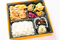 キッチンHIMAWARI-【熨斗対応可】豚肉のしょうが焼き 豪華弁当