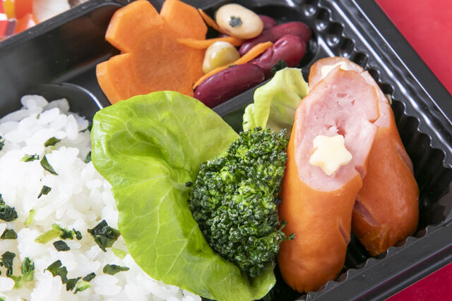 kitchen桑の実-【クリスマス限定】ローストビーフ＆ダブルチキンのお弁当