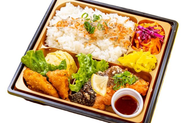 おばんざいと小料理 こばち-自家製麹仕立て低温熟成サーモンの和御膳