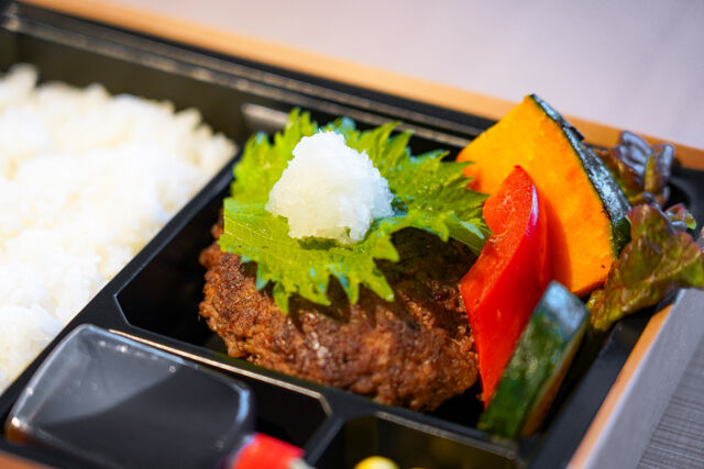焼肉KOKUZO-A5ランク黒毛和牛和風ハンバーグ弁当