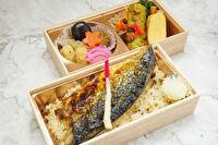 越谷八十吉-【熨斗対応可】炭火焼鯖の文化干 二段重