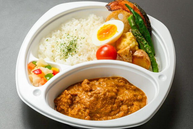 沓澤カリー-旬野菜盛り合わせのゴロチキカリー