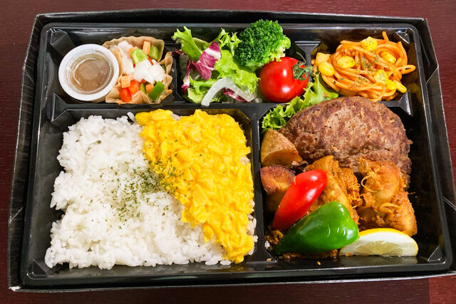 沓澤カリー-煮込みチキン＆牛ハンバーグの無水オムカレー御膳