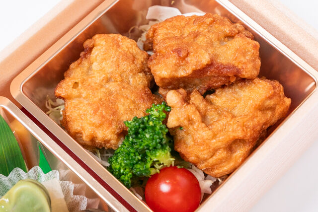 喬雅-風味豊かな鶏の唐揚げ弁当
